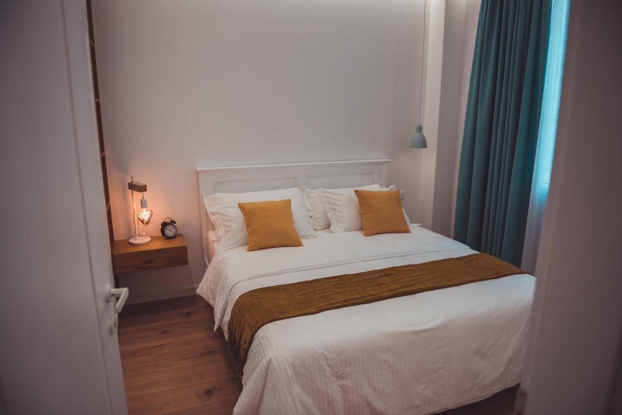 Tam Skanderbeg Square Serviced City Center Apartment No1 Tirana Exteriör bild