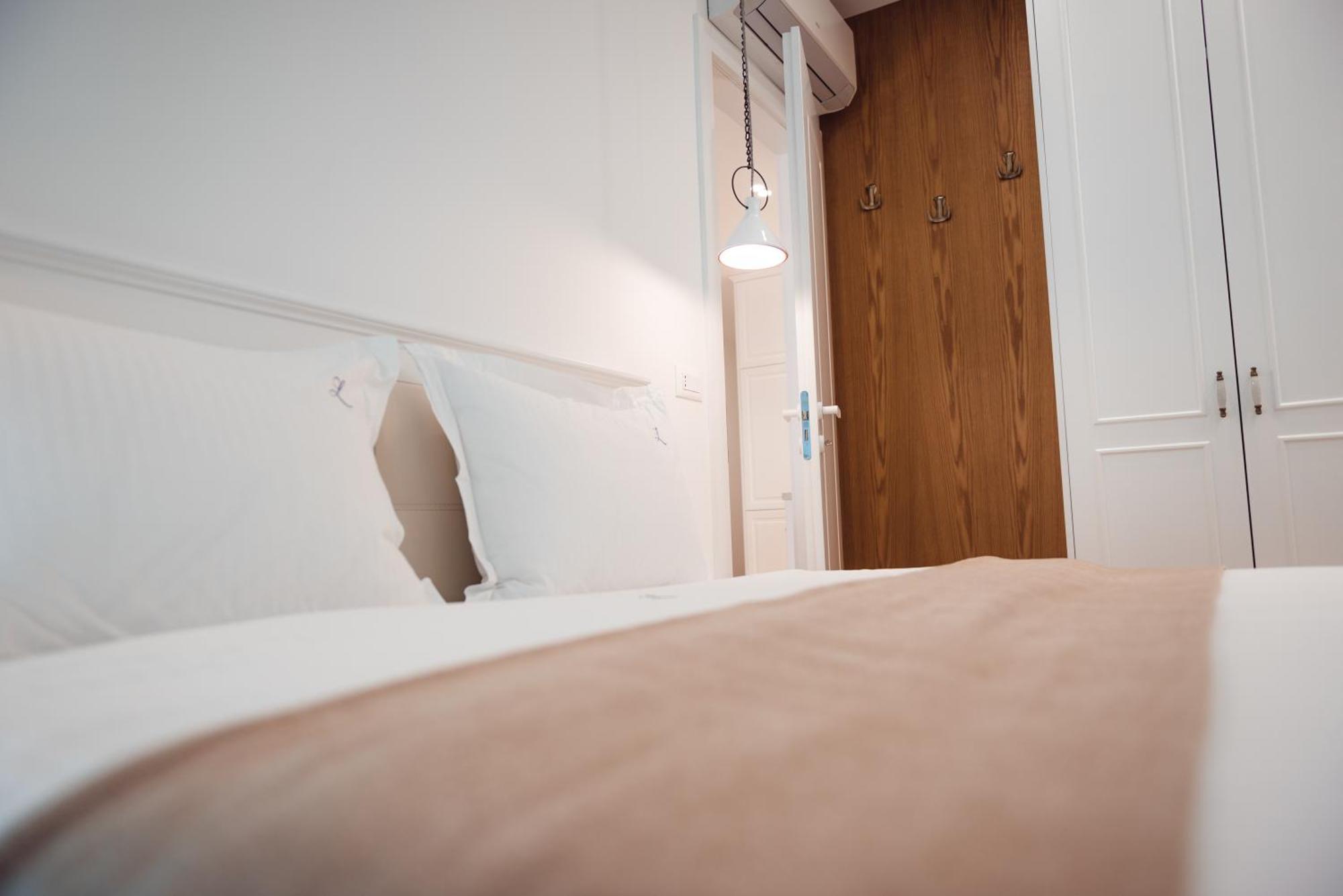 Tam Skanderbeg Square Serviced City Center Apartment No1 Tirana Exteriör bild