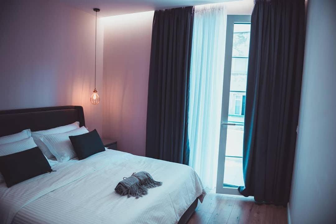 Tam Skanderbeg Square Serviced City Center Apartment No1 Tirana Exteriör bild